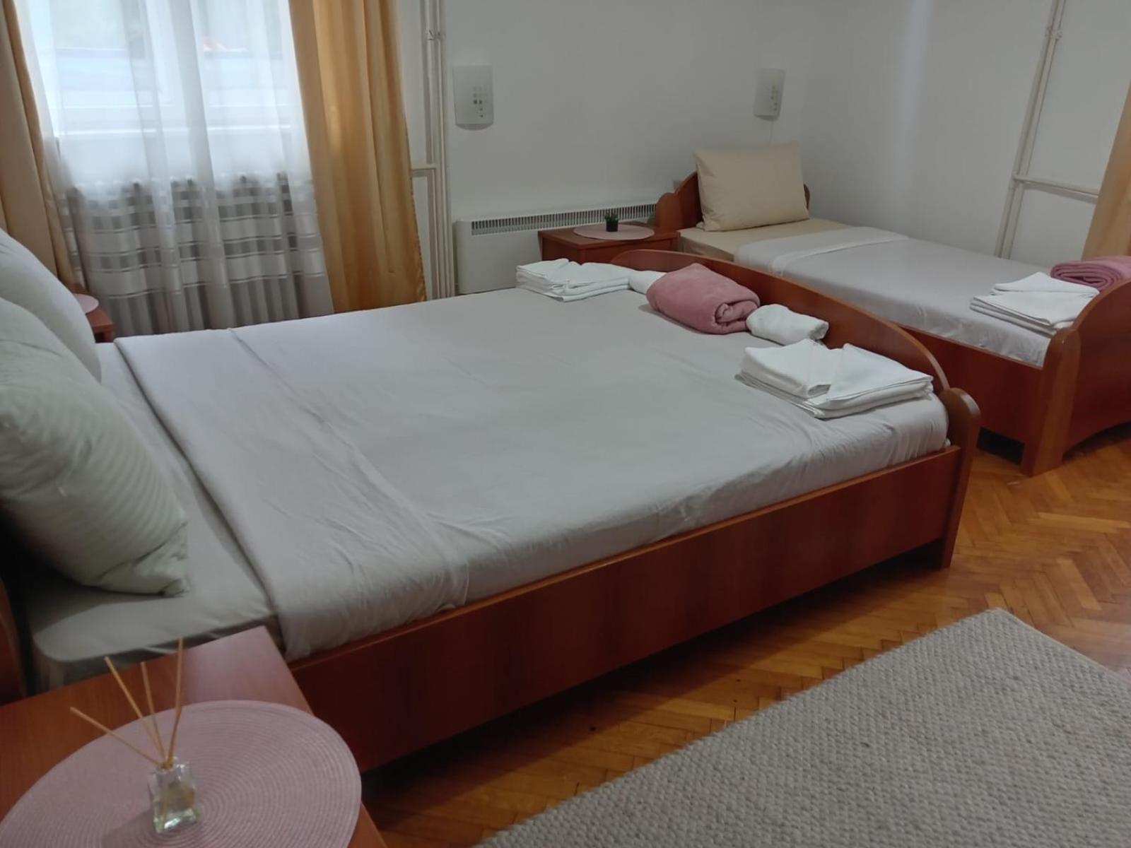 Hotel Vlasina - Vlasinsko Jezero ヴラシナ・リド エクステリア 写真