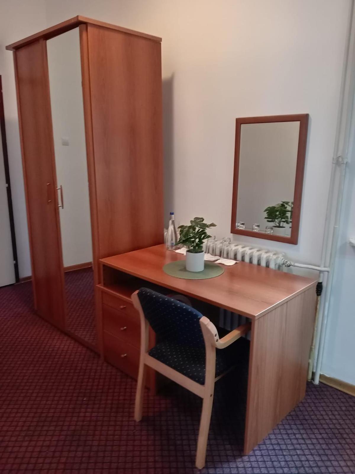Hotel Vlasina - Vlasinsko Jezero ヴラシナ・リド エクステリア 写真
