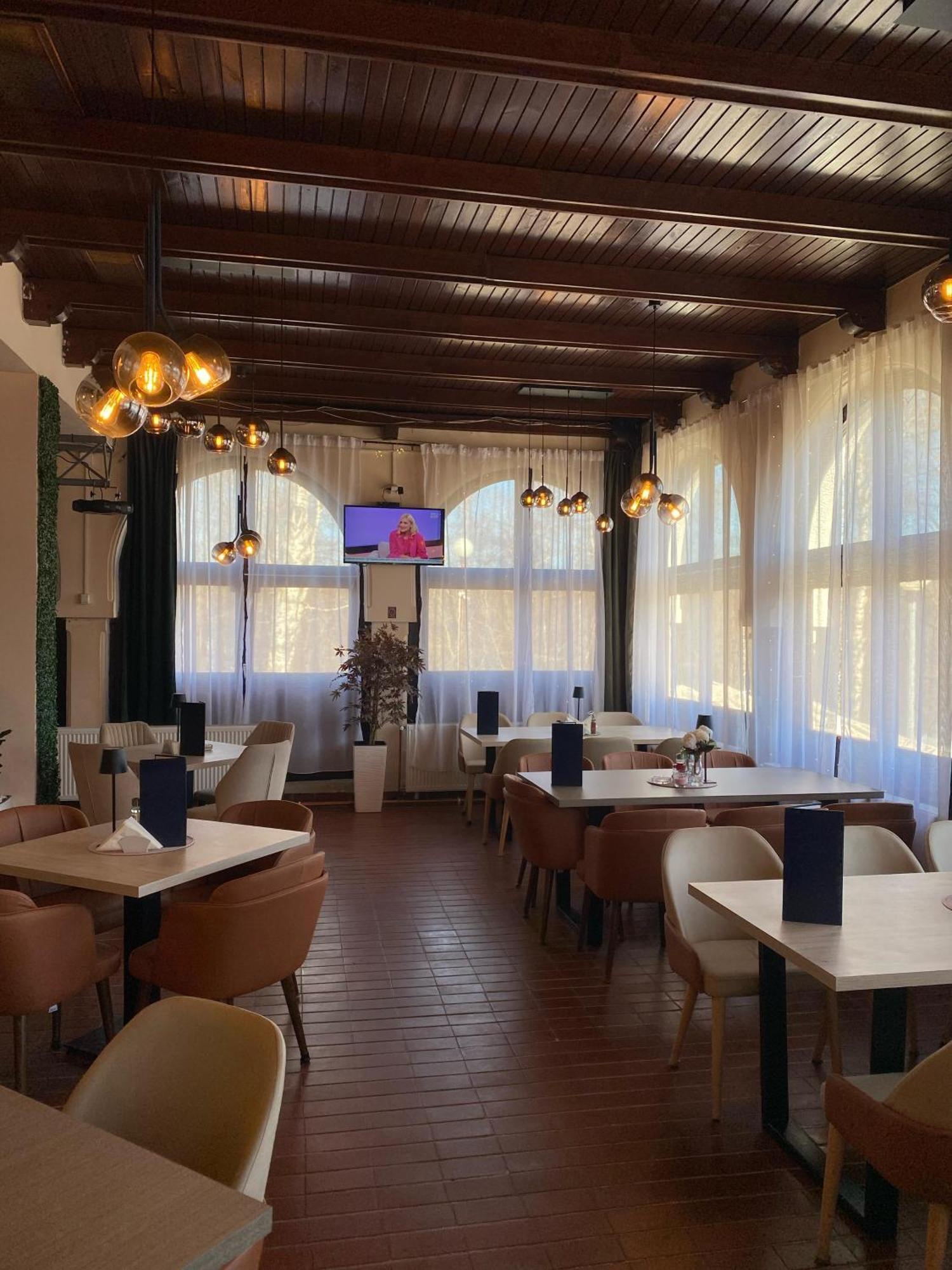 Hotel Vlasina - Vlasinsko Jezero ヴラシナ・リド エクステリア 写真