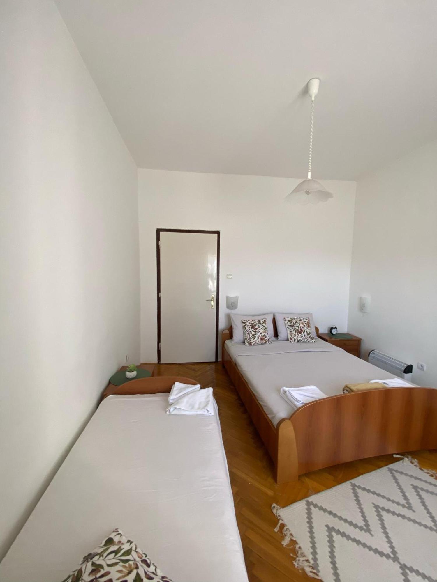 Hotel Vlasina - Vlasinsko Jezero ヴラシナ・リド エクステリア 写真