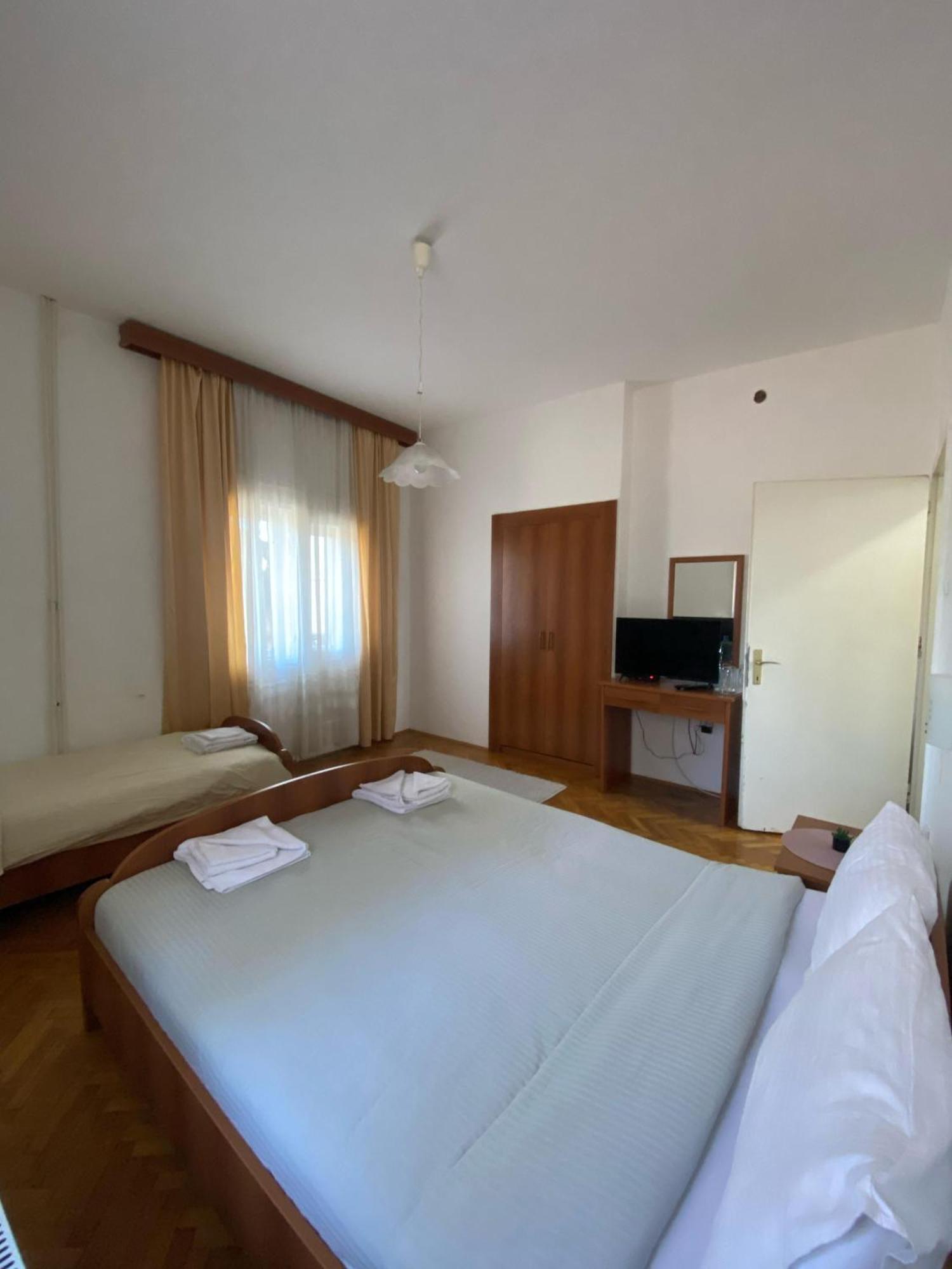 Hotel Vlasina - Vlasinsko Jezero ヴラシナ・リド エクステリア 写真