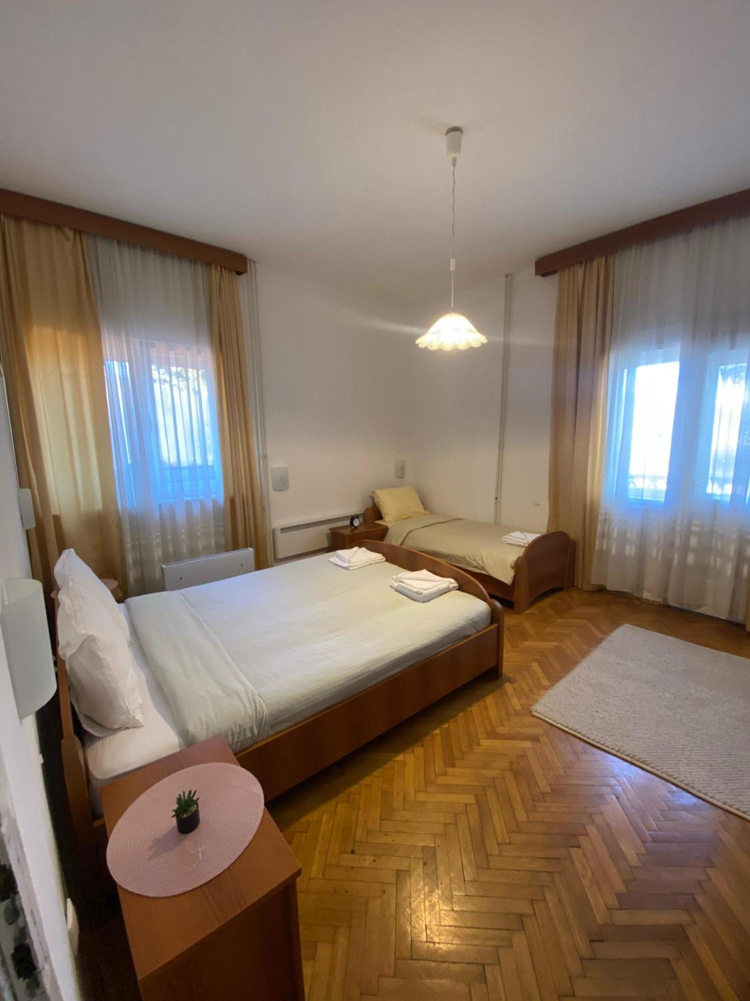 Hotel Vlasina - Vlasinsko Jezero ヴラシナ・リド エクステリア 写真
