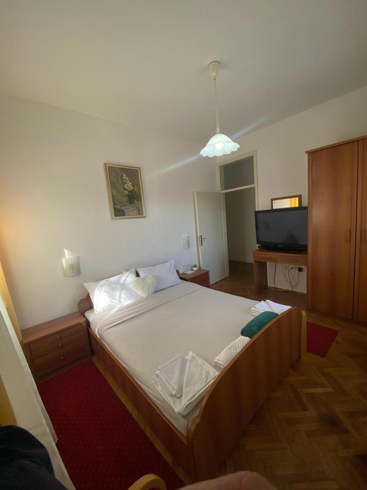 Hotel Vlasina - Vlasinsko Jezero ヴラシナ・リド エクステリア 写真